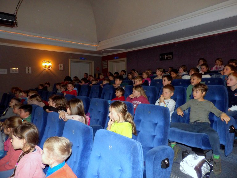 Grossansicht in neuem Fenster: Theater - 6